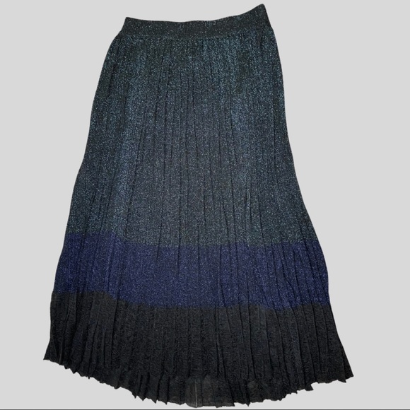 Tom Greyhound Skirt - Picture 4 of 4